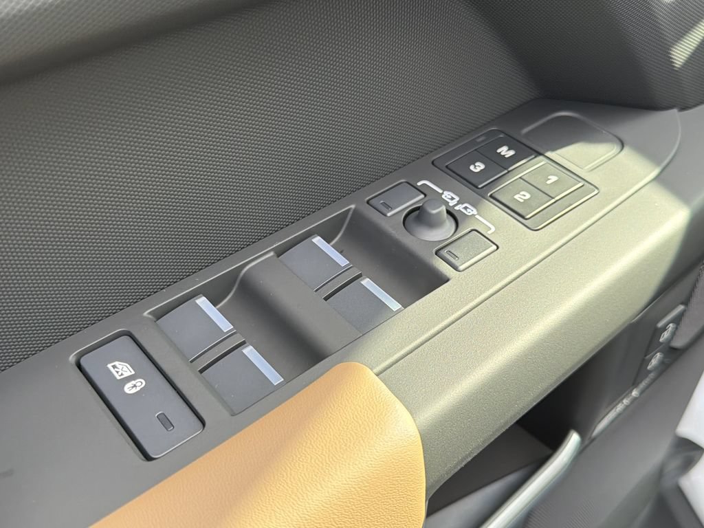 New 2026 Land Rover Defender 110 S AWD/4WD image 20