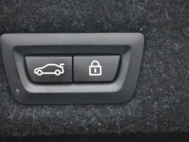 Used 2018 BMW 530i w/ Premium Package image 16