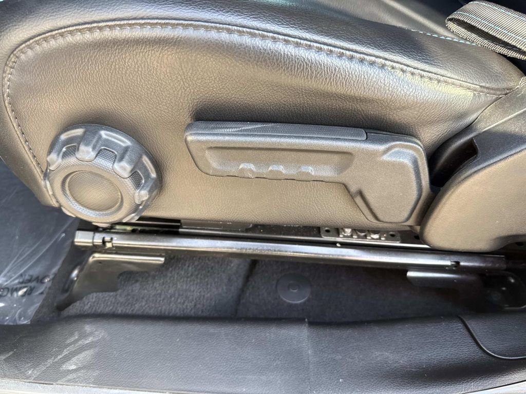 Used 2021 Jeep Wrangler Unlimited Rubicon 4xe image 25