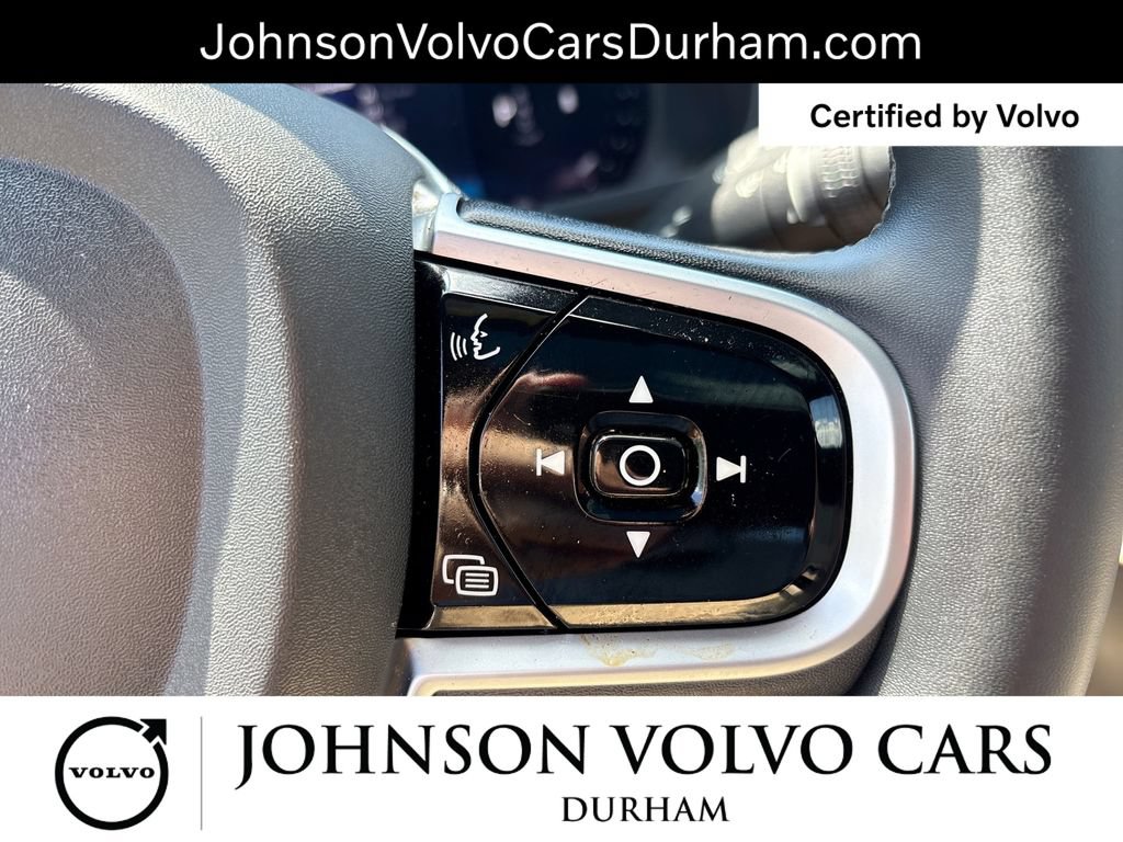 Certified 2025 Volvo XC90 B5 Plus AWD/4WD image 19