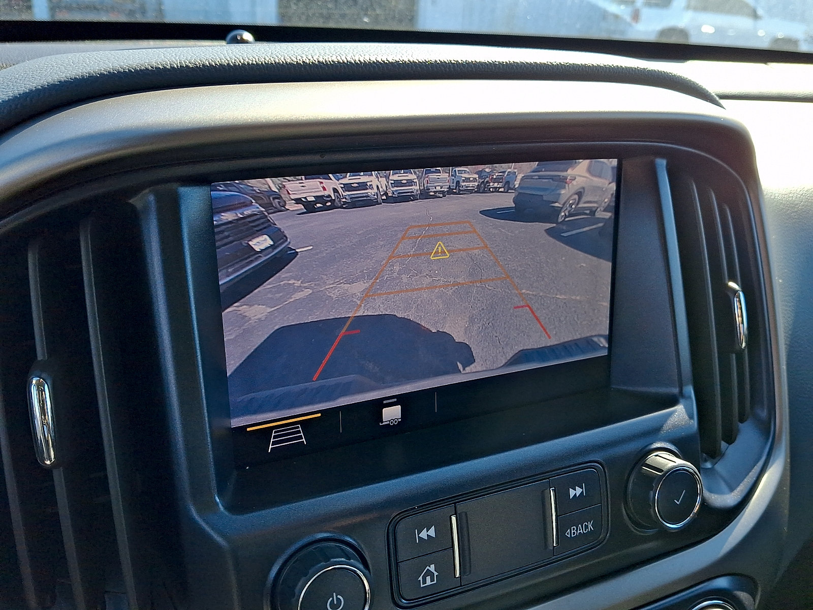 Used 2019 Chevrolet Colorado Z71 AWD/4WD image 18