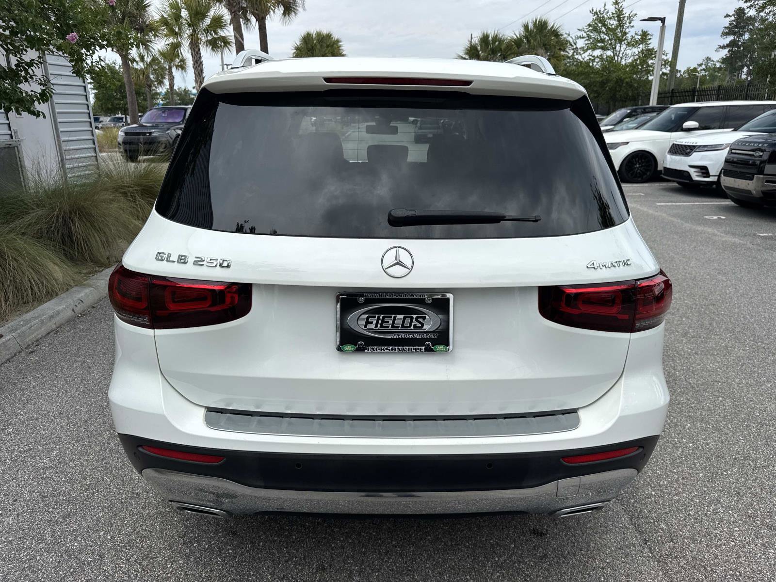 Used 2022 Mercedes-Benz GLB 250 4MATIC w/ Premium Package Lite image 7