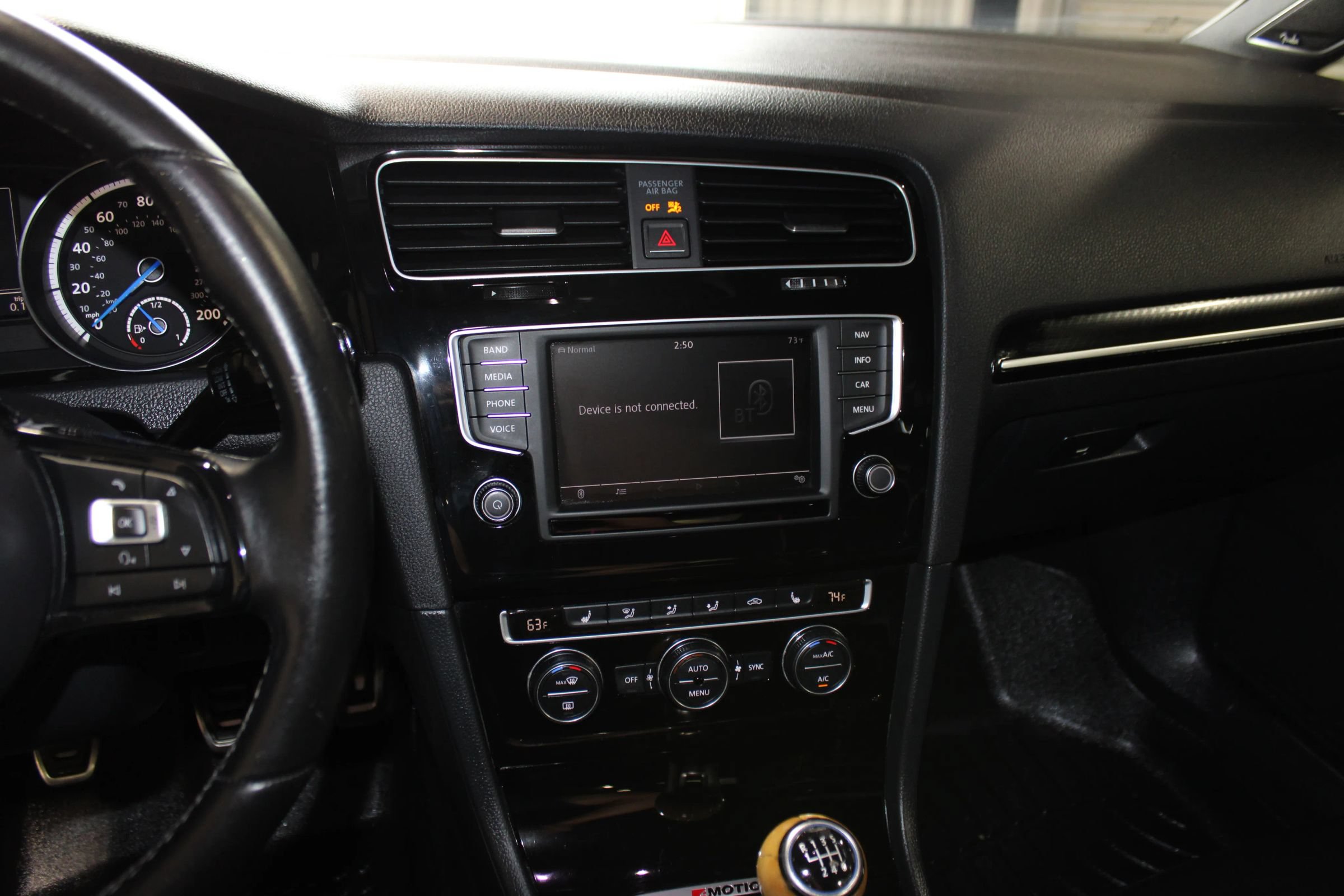 Used 2016 Volkswagen Golf R 4-Door w/ Driver Assistance Package AWD/4WD image 13