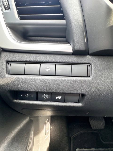 Certified 2024 Nissan Rogue SV w/ SV Premium Package AWD/4WD image 23