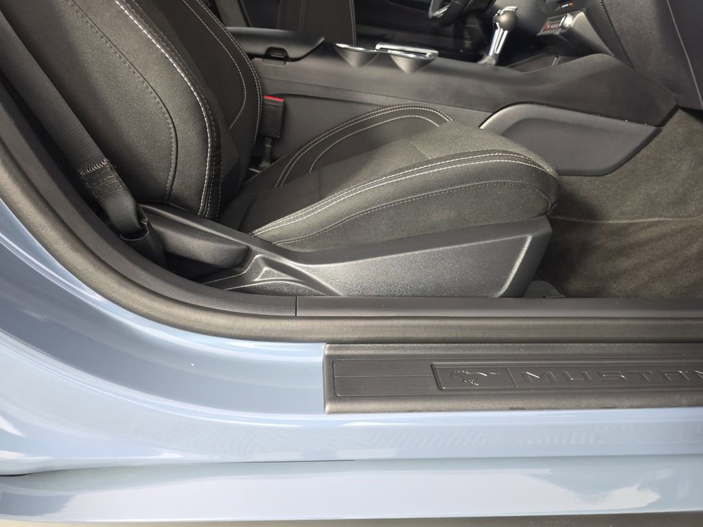 Used 2025 Ford Mustang GT image 33