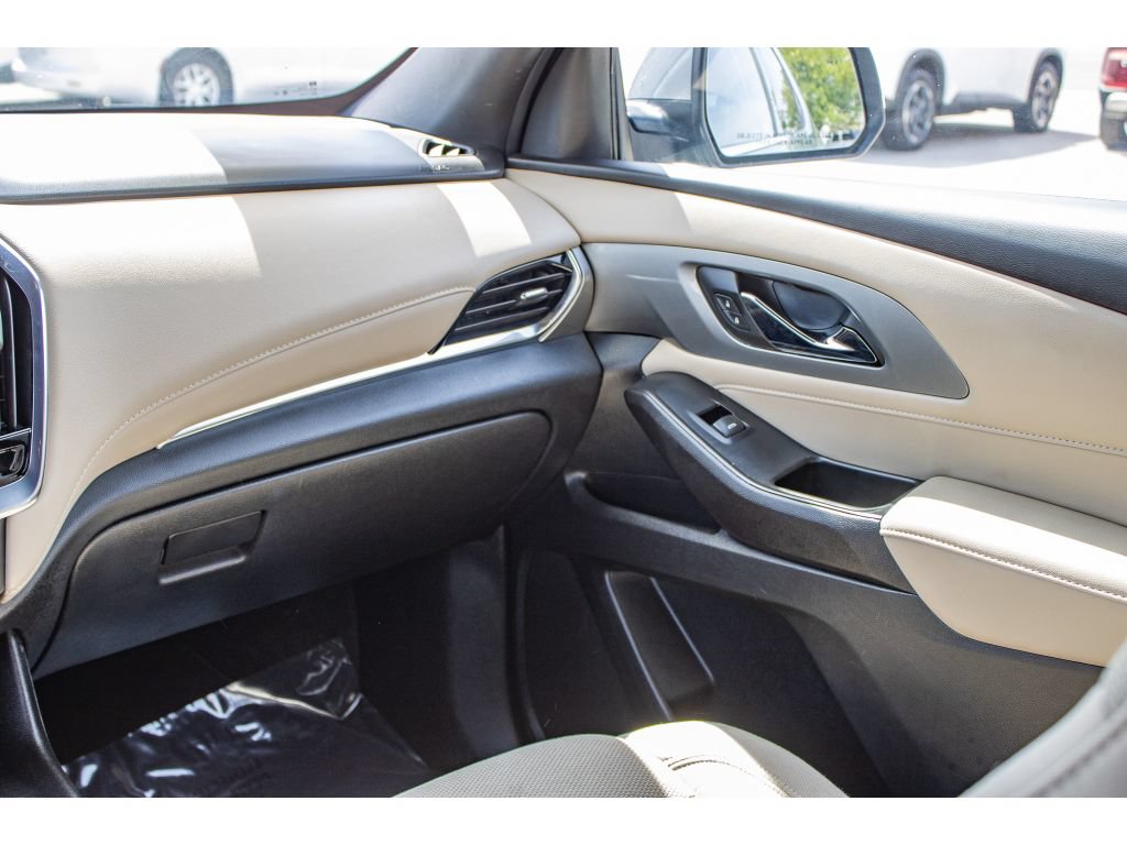 Used 2023 Chevrolet Traverse LT w/ LPO, Cargo Package AWD/4WD image 48