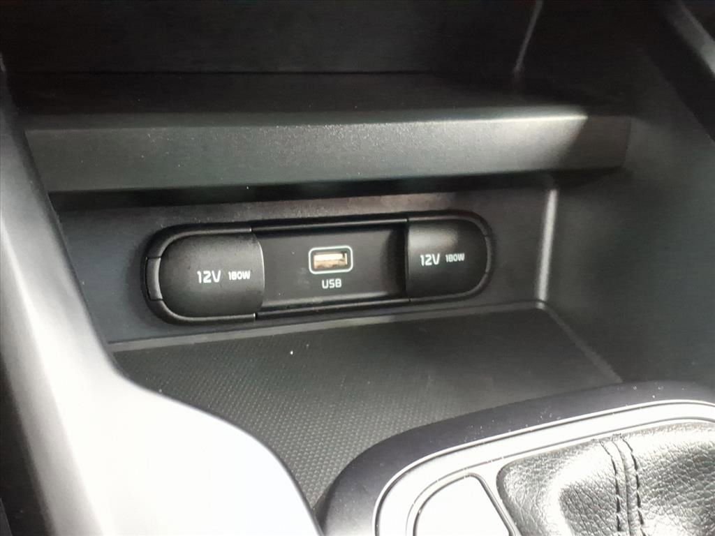 Used 2023 Kia Soul LX w/ LX Technology Package image 18