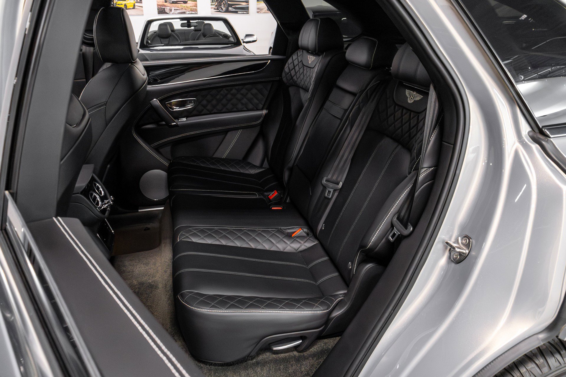 Used 2017 Bentley Bentayga Activity image 14