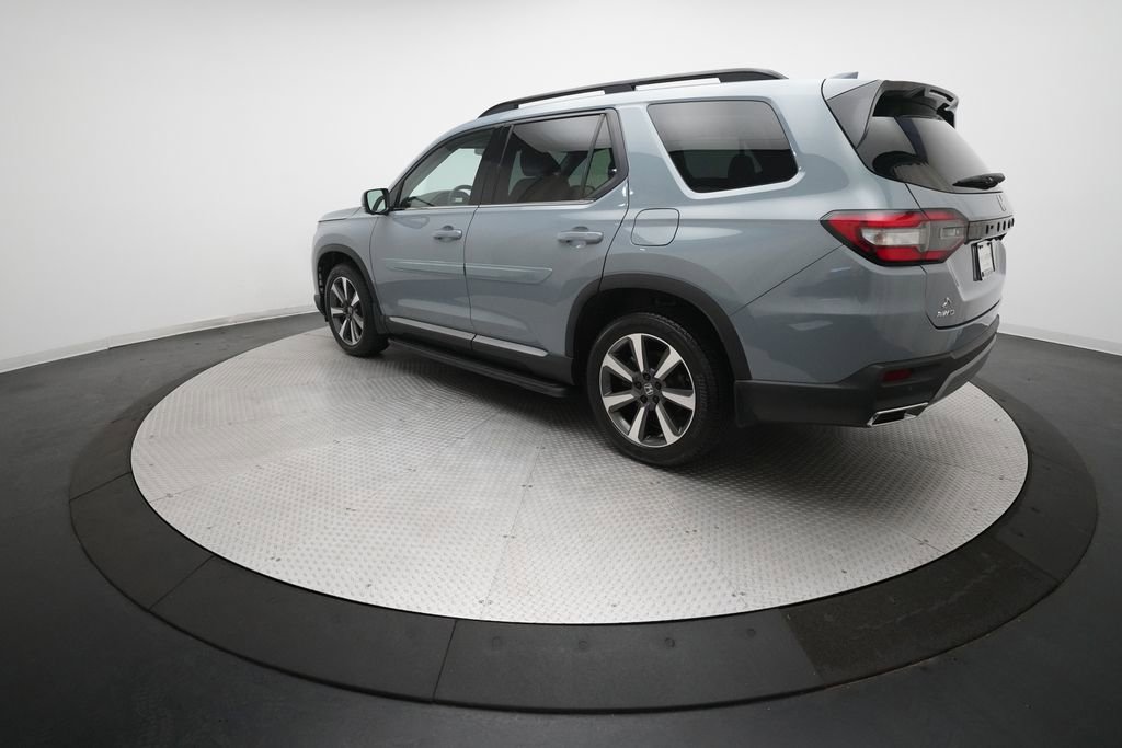Certified 2024 Honda Pilot Elite image 35