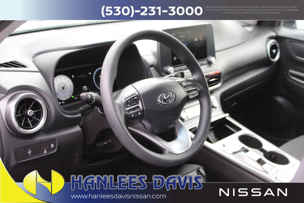 Used 2023 Hyundai Kona SE w/ Cargo Package FWD image 11