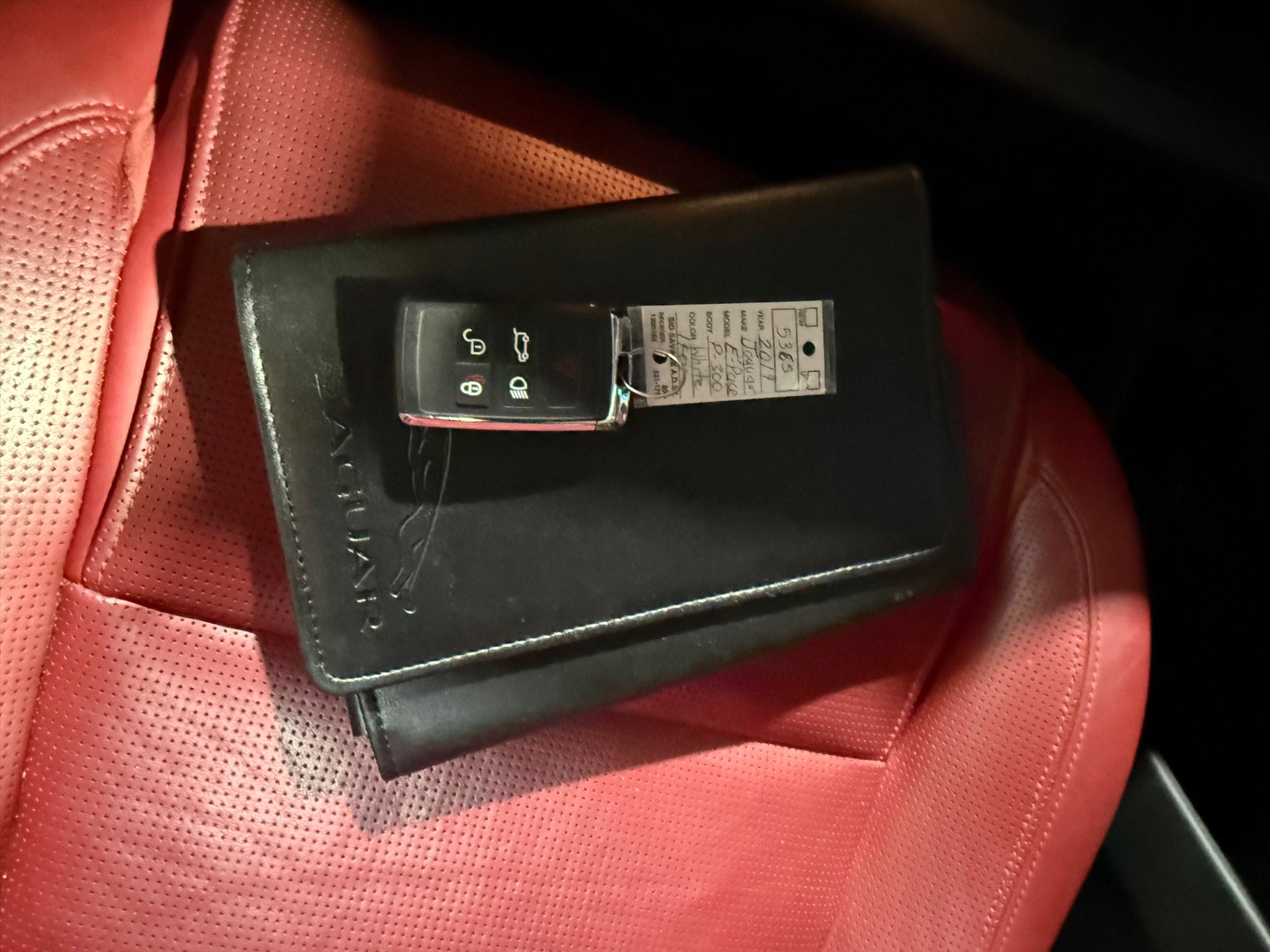 Used 2019 Jaguar E-PACE R-Dynamic SE image 60