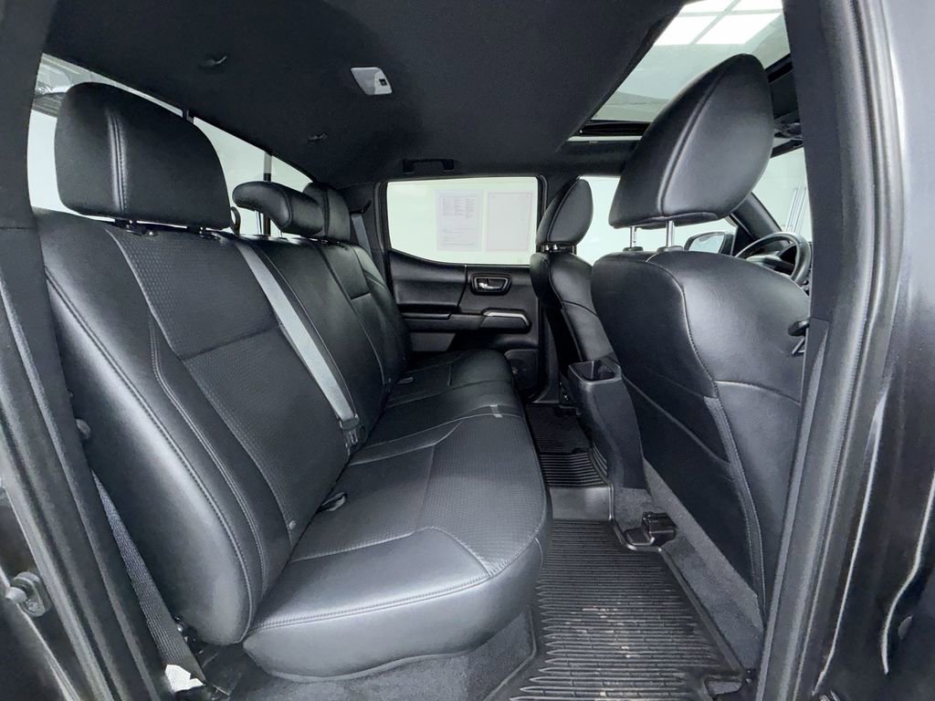 Certified 2018 Toyota Tacoma Limited AWD/4WD image 5