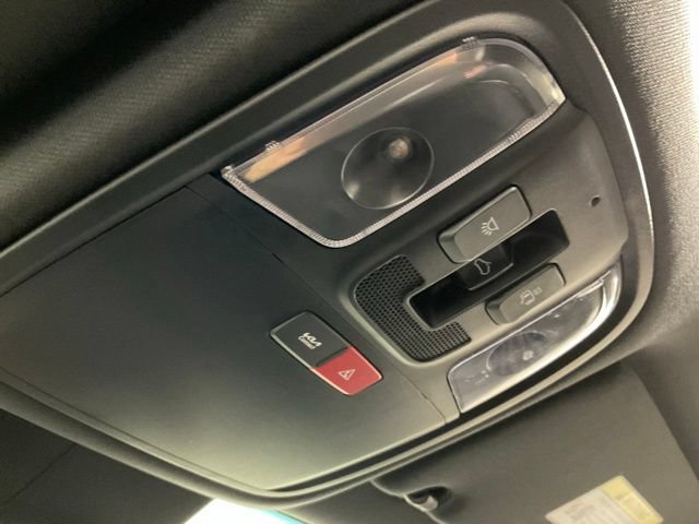 Used 2023 Kia Stinger GT-Line w/ Sun & Sound Package RWD image 9