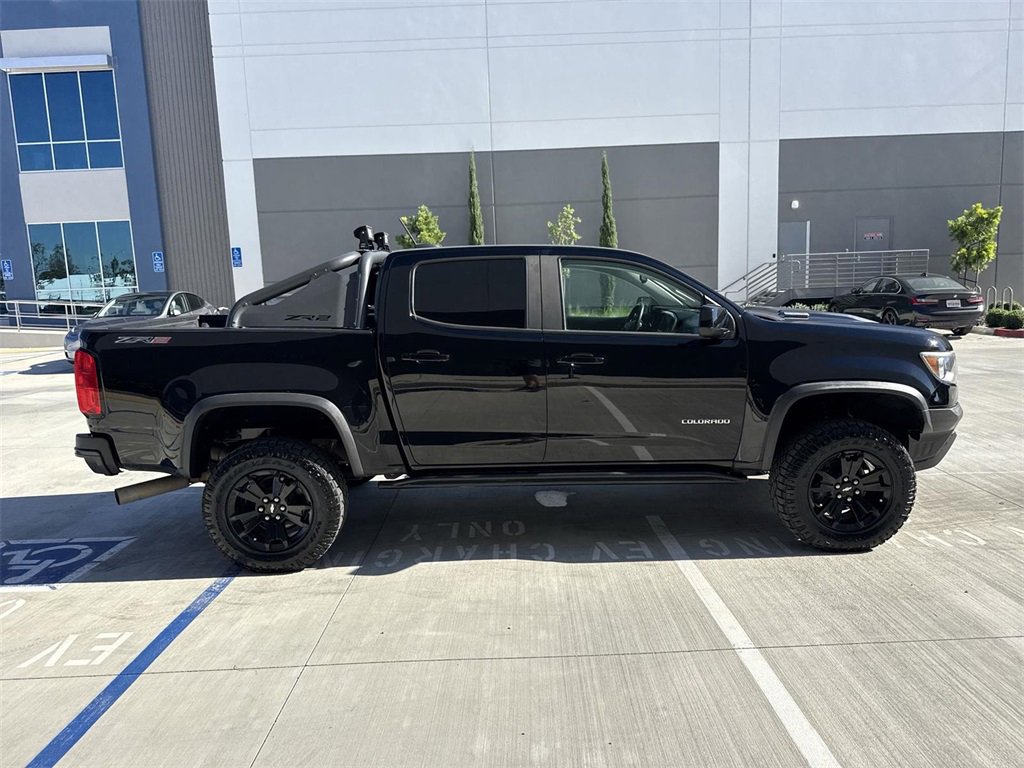 Used 2019 Chevrolet Colorado ZR2 w/ ZR2 Midnight Special Edition image 2