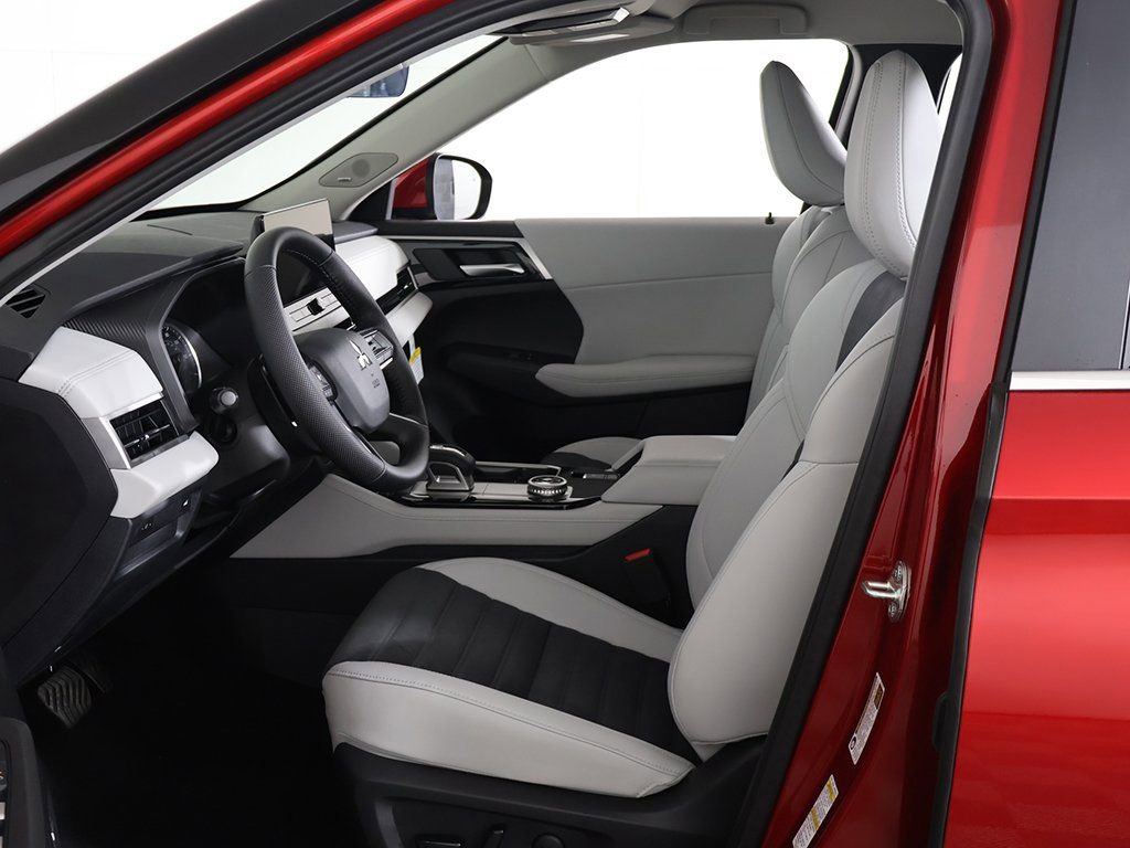New 2025 Mitsubishi Outlander SE AWD/4WD image 28