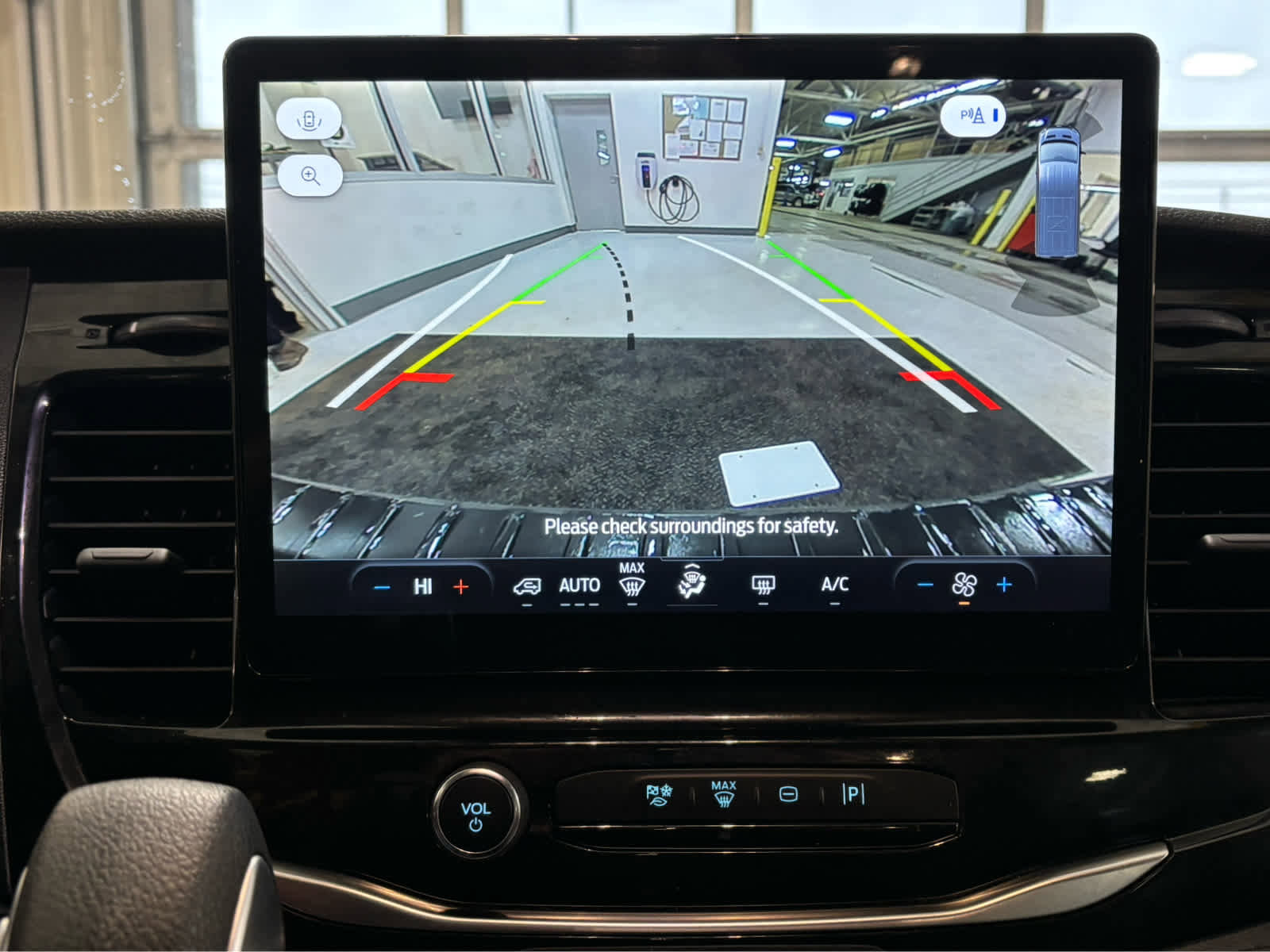 Used 2025 Ford Transit 350 XLT image 14