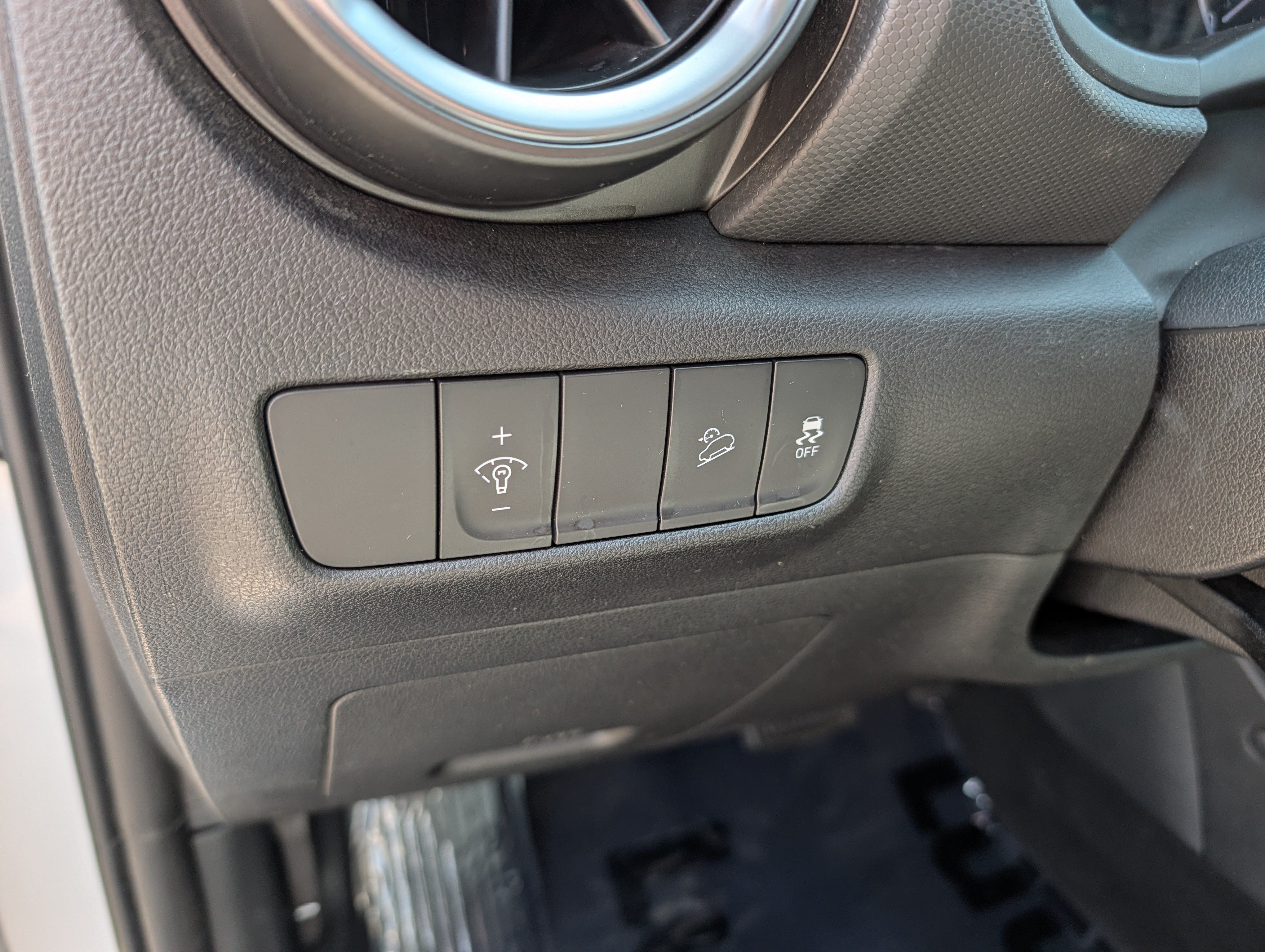 Used 2023 Hyundai Kona SEL w/ Cargo Package AWD/4WD image 23