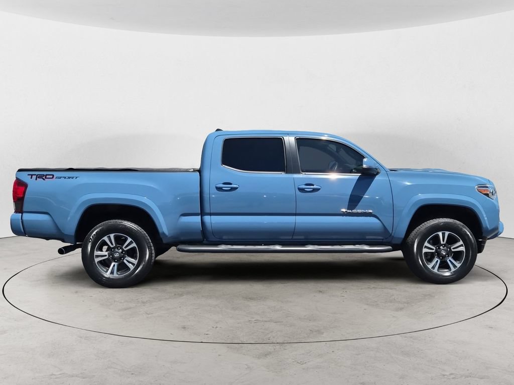 Used 2019 Toyota Tacoma TRD Sport w/ Technology Package RWD image 4