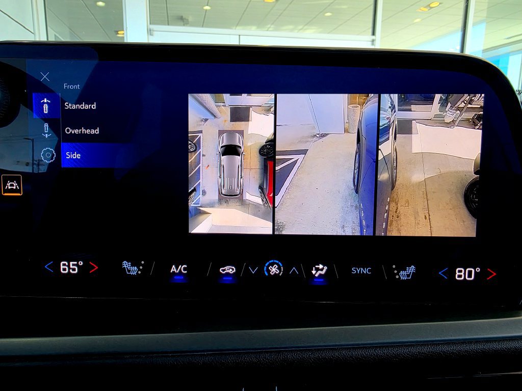 Used 2024 Chevrolet Traverse LT w/ LPO, Floor Liner Package AWD/4WD image 53