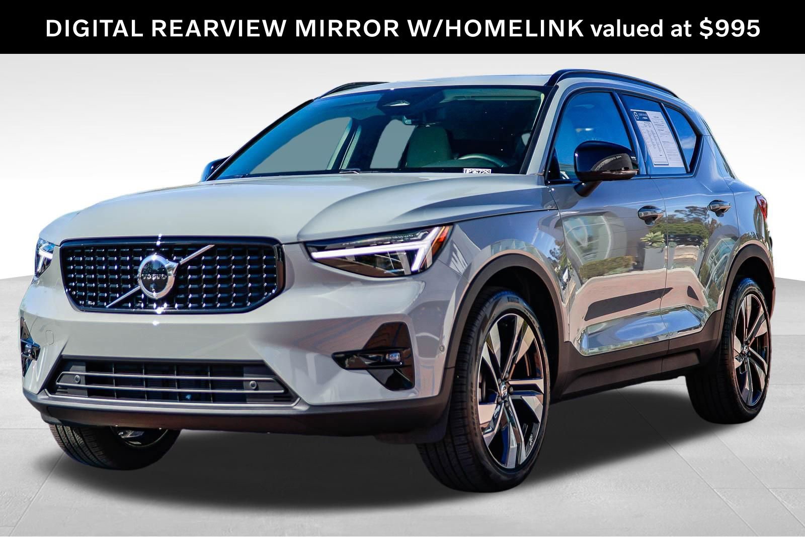 Certified 2026 Volvo XC40 B5 Ultra w/ Climate Package AWD/4WD image 3