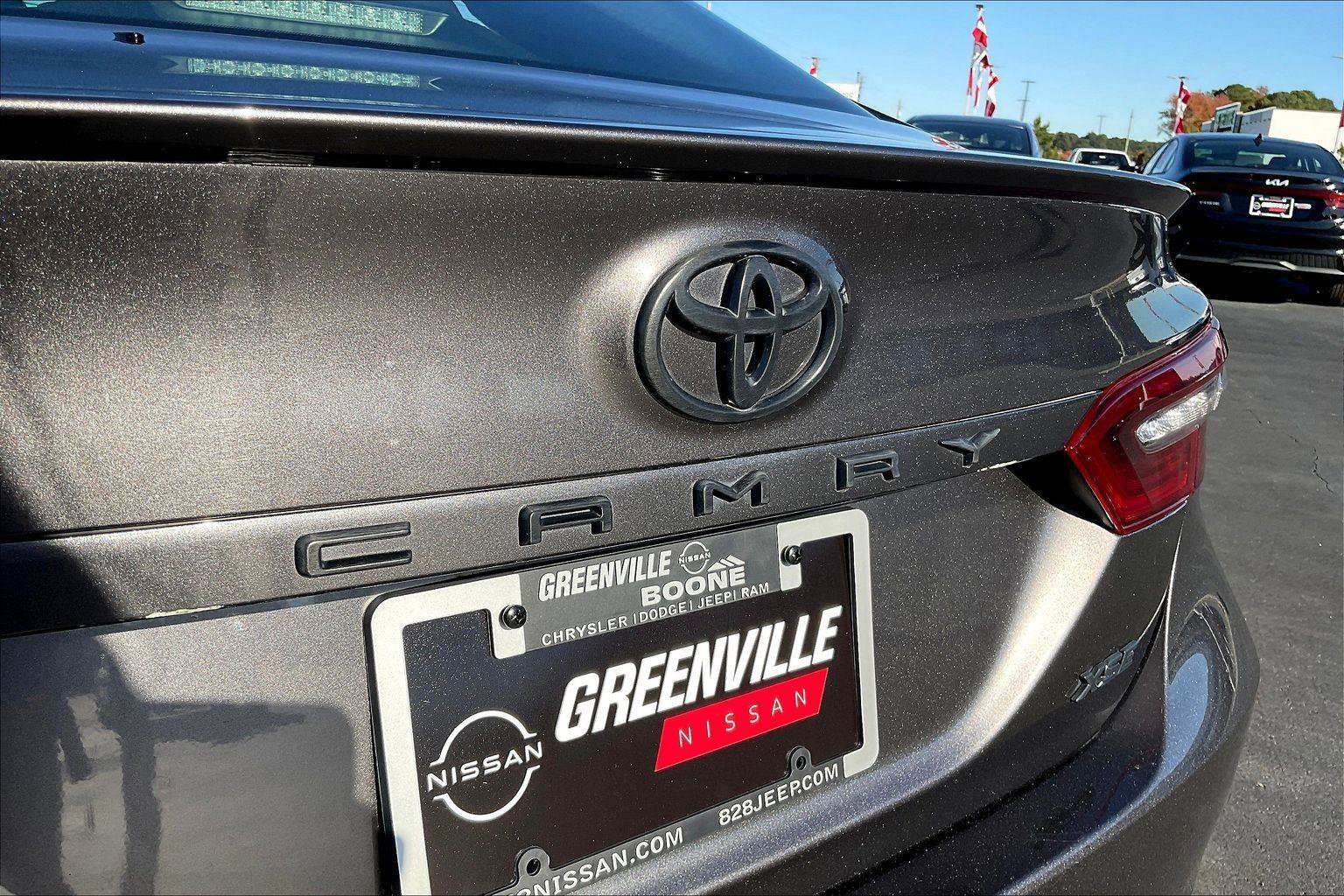 Used 2022 Toyota Camry XSE image 8