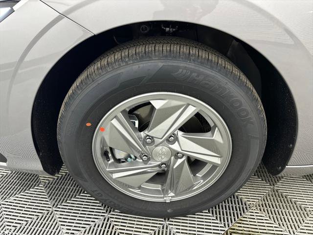 New 2026 Hyundai Elantra SE w/ Cargo Package image 11