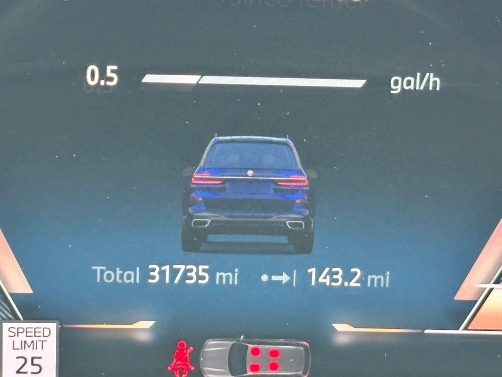 Used 2024 BMW X7 xDrive40i w/ Executive Package image 22