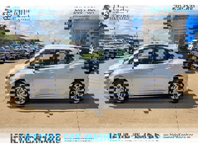 Used 2021 Toyota Corolla SE image 2