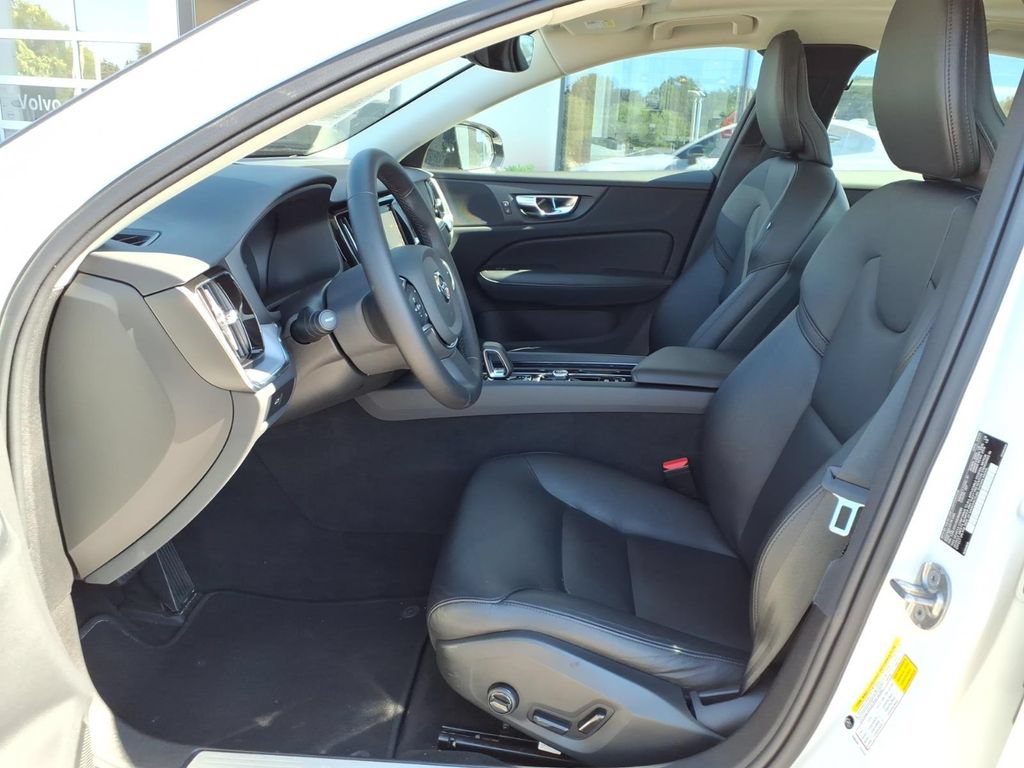 Certified 2025 Volvo S60 B5 Core FWD image 7