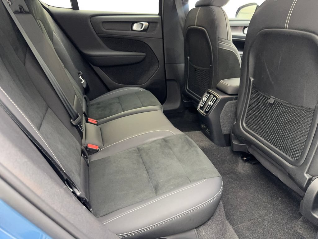 Used 2023 Volvo C40 P8 Recharge Ultimate AWD/4WD image 40