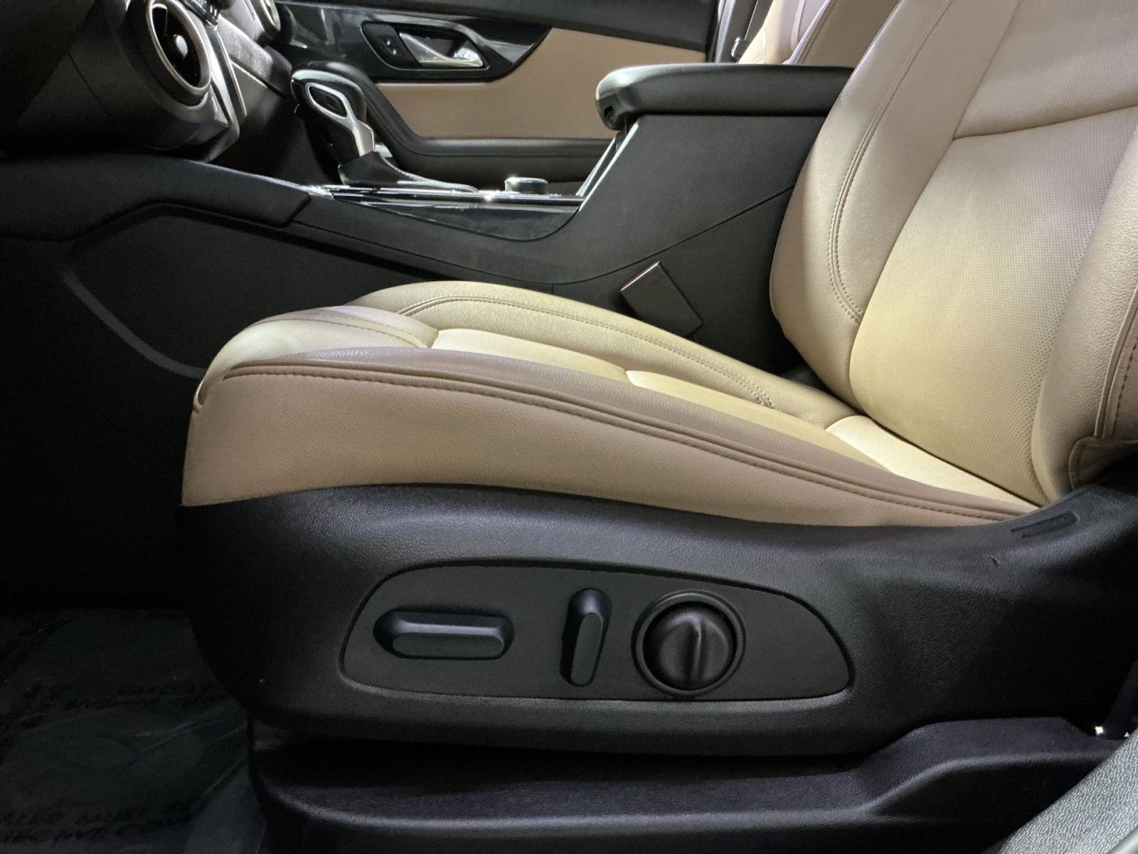 Used 2024 Chevrolet Blazer Premier w/ Enhanced Convenience Package image 22