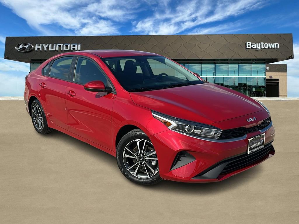 Used 2024 Kia Forte LXS image 1