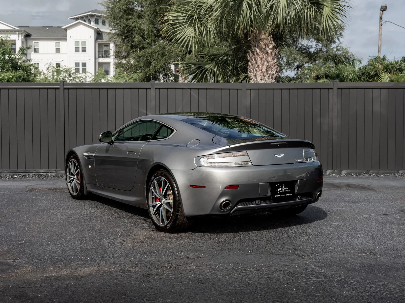 Used 2011 Aston Martin V8 Vantage Coupe RWD image 6
