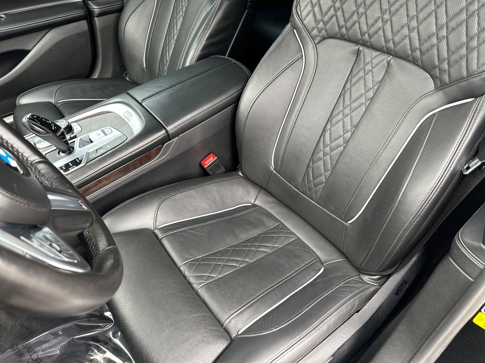 Used 2020 BMW 740i w/ M Sport Package image 19