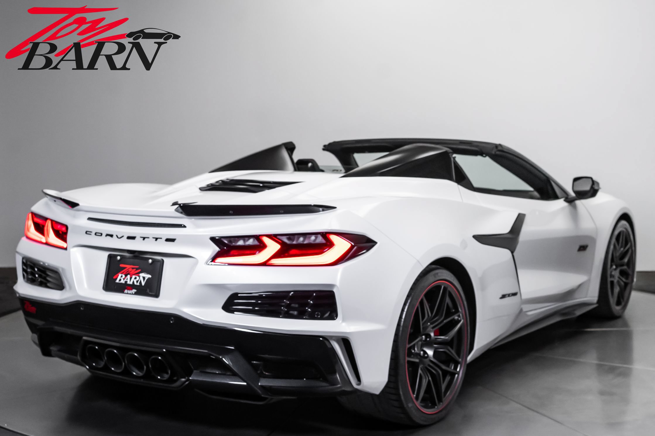 Used 2023 Chevrolet Corvette Z06 RWD image 5