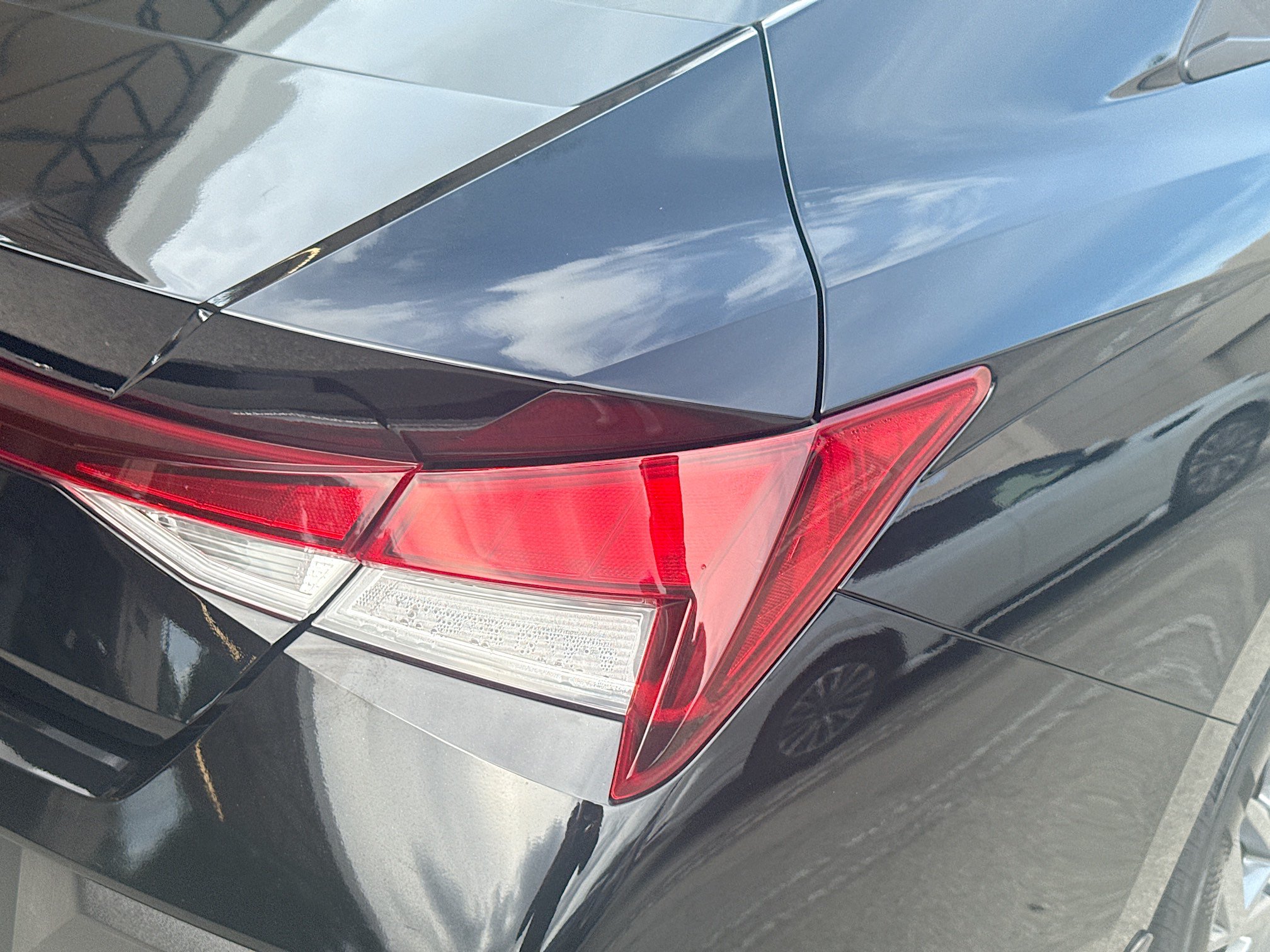 Used 2024 Hyundai Elantra SEL FWD image 24