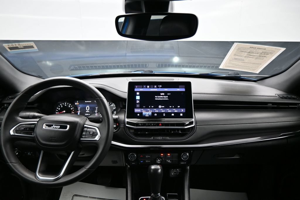 Used 2022 Jeep Compass Latitude FWD image 19