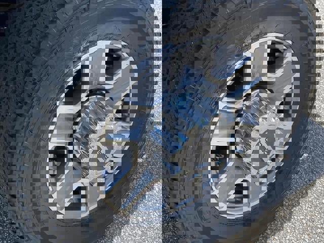 Used 2023 Ford F250 Lariat w/ FX4 Off-Road Package image 28