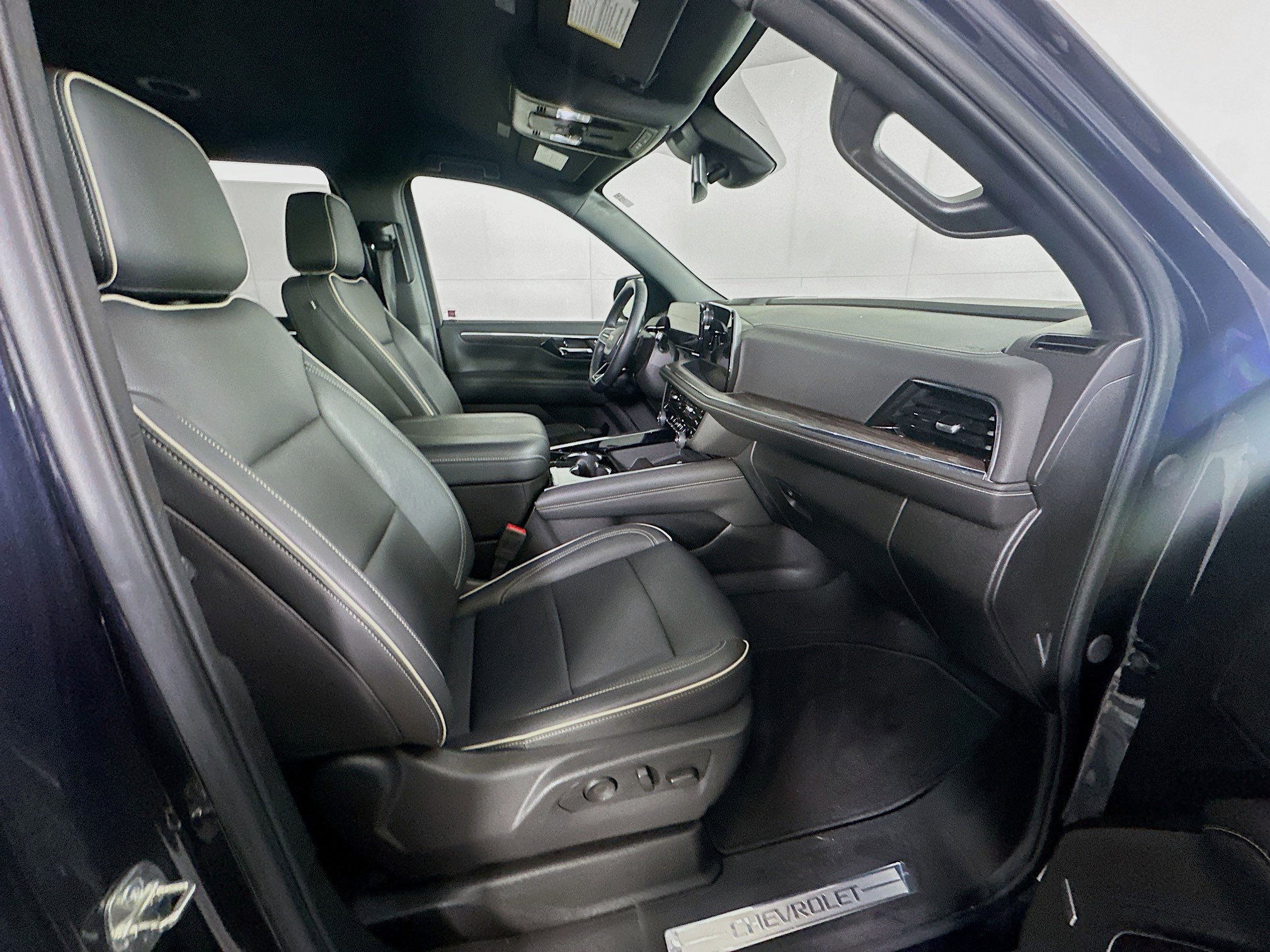 Used 2025 Chevrolet Tahoe Premier image 33