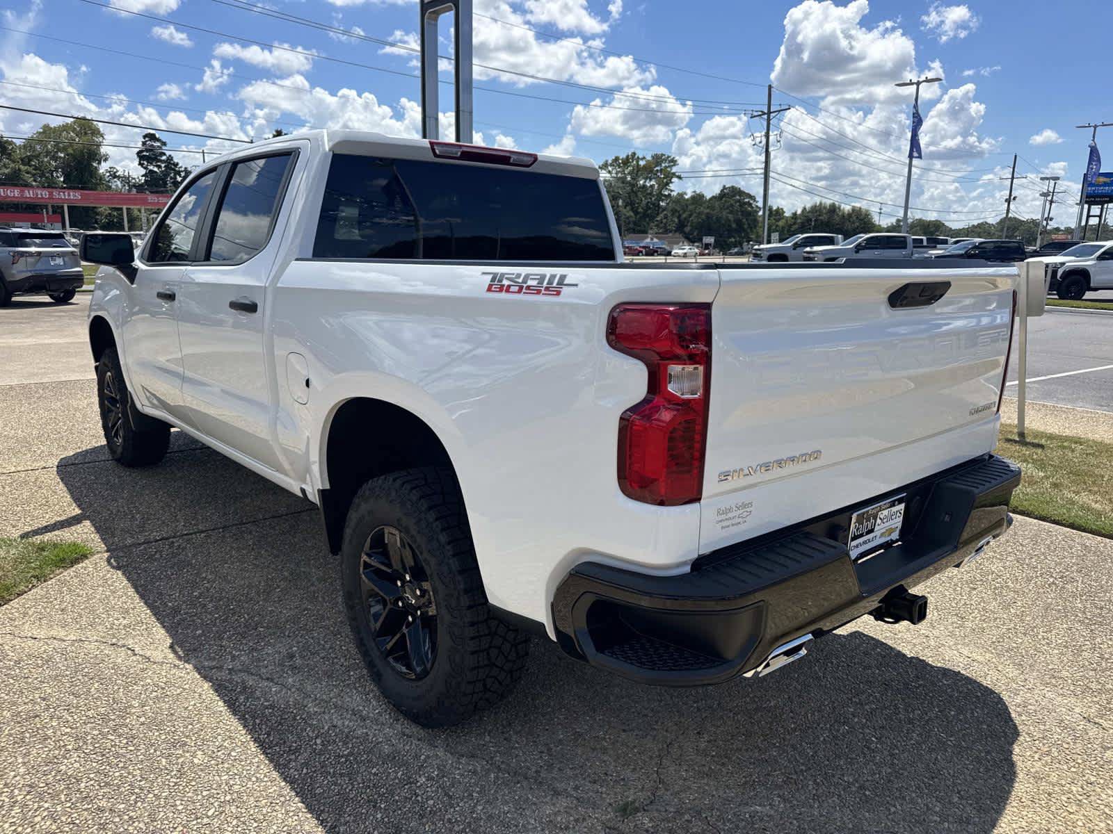 New 2026 Chevrolet Silverado 1500 Custom Trail Boss AWD/4WD image 4
