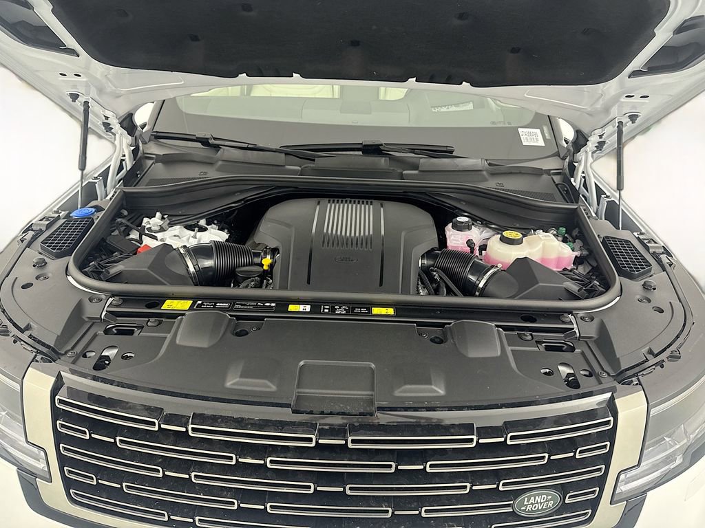 New 2026 Land Rover Range Rover Long Wheelbase SE image 29