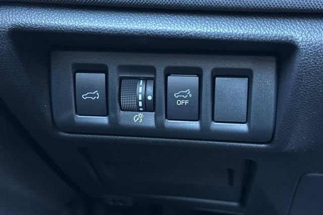 New 2025 Subaru Outback Premium image 31