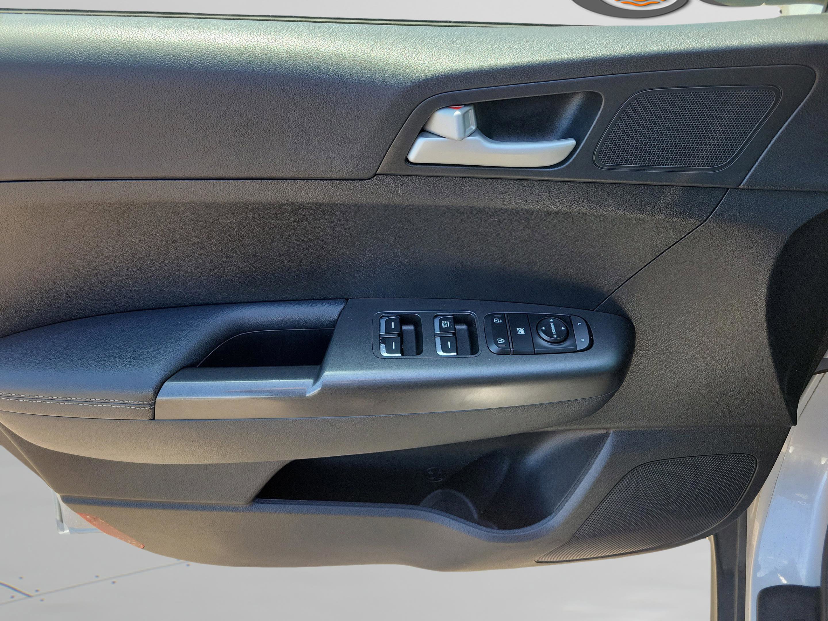 Used 2018 Kia Sportage LX image 23