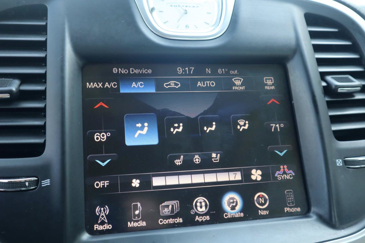 Used 2015 Chrysler 300 C w/ Light Group image 76