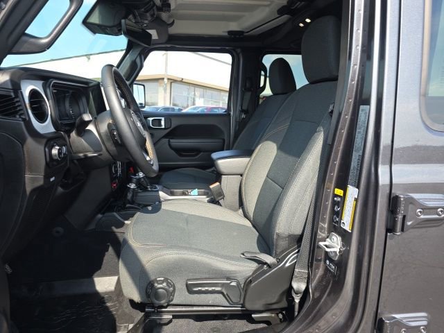Used 2024 Jeep Gladiator Sport AWD/4WD image 17