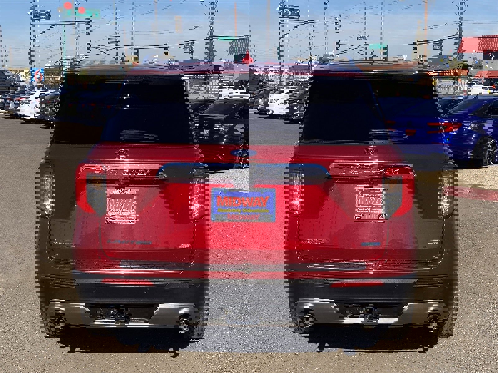 Used 2020 Ford Explorer Limited w/ Class III Trailer Tow Package image 5