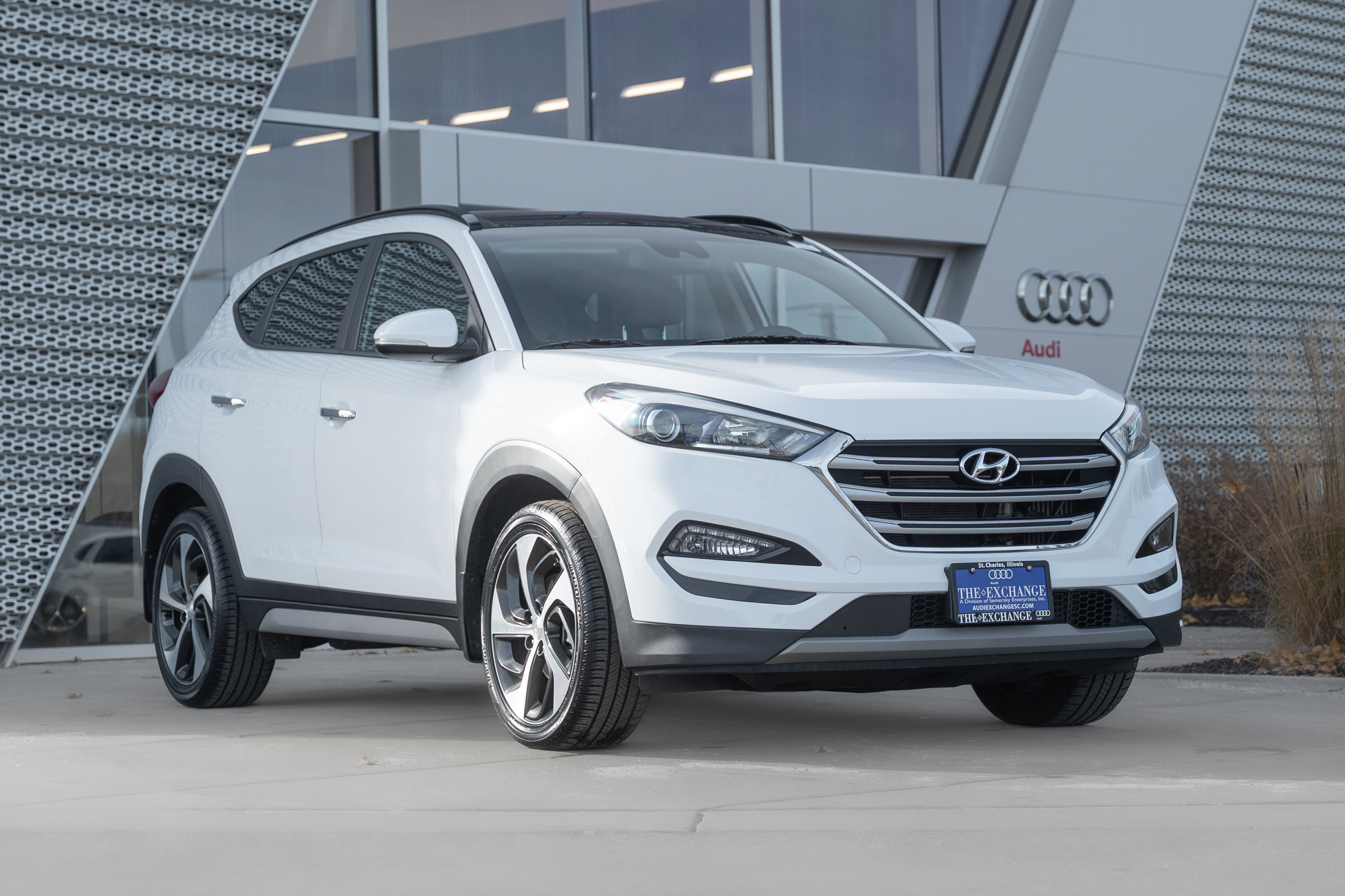 Used 2018 Hyundai Tucson Limited w/ Ultimate Package 02
