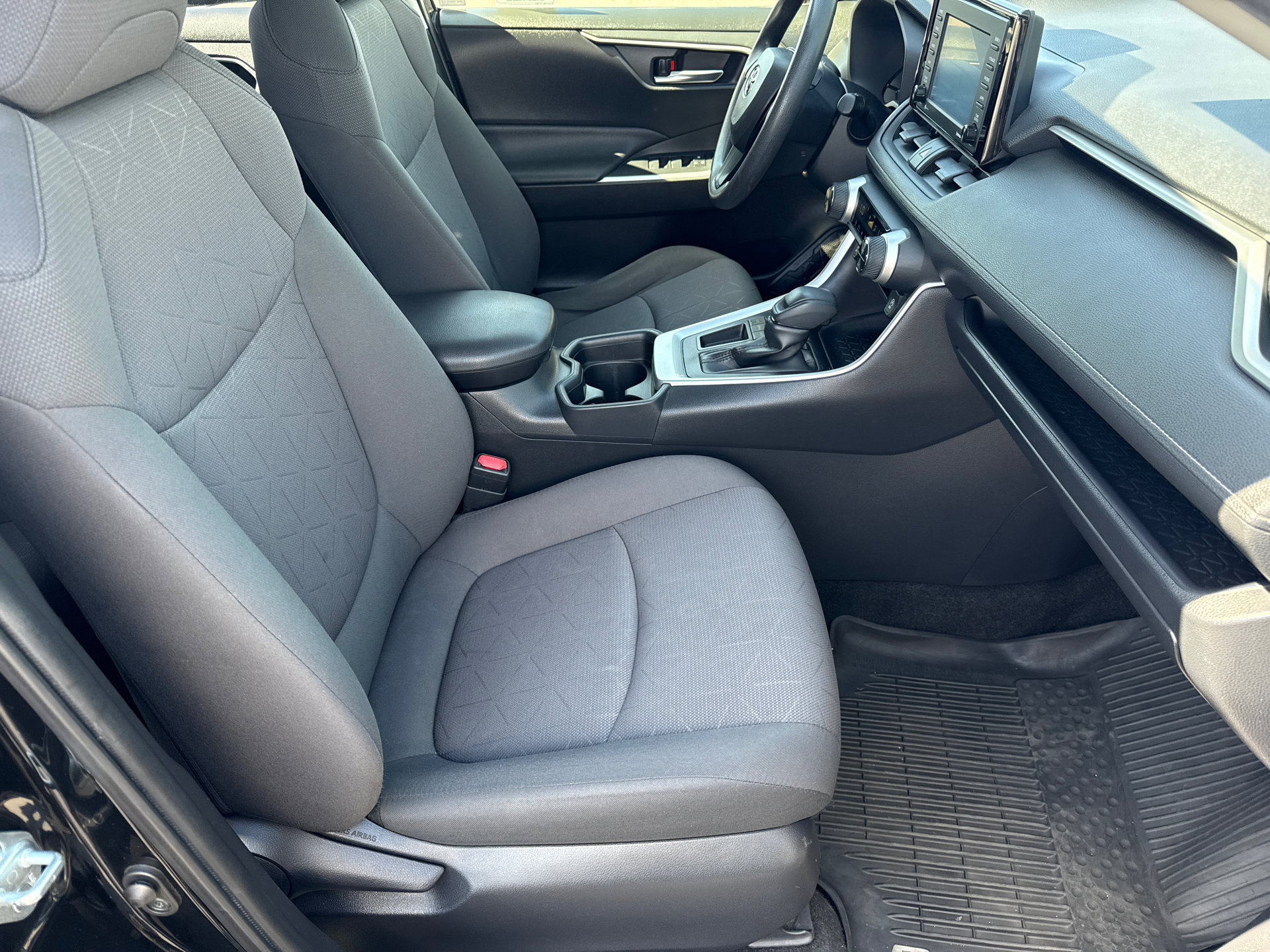 Used 2020 Toyota RAV4 XLE w/ All Weather Liner Package image 13
