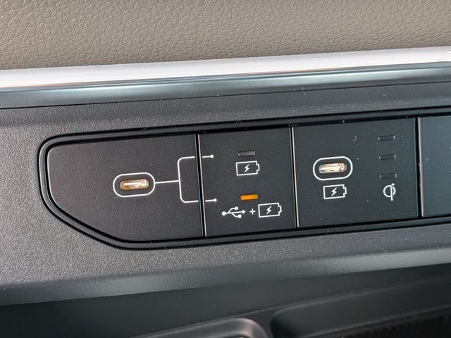 New 2027 Kia Carnival EX FWD image 26