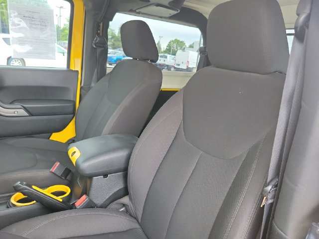 Used 2015 Jeep Wrangler Sport AWD/4WD image 6